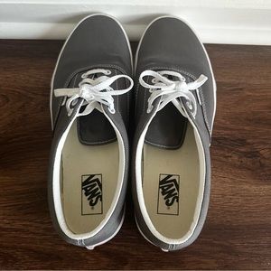 LIKE NEW Men’s Classic Vans
